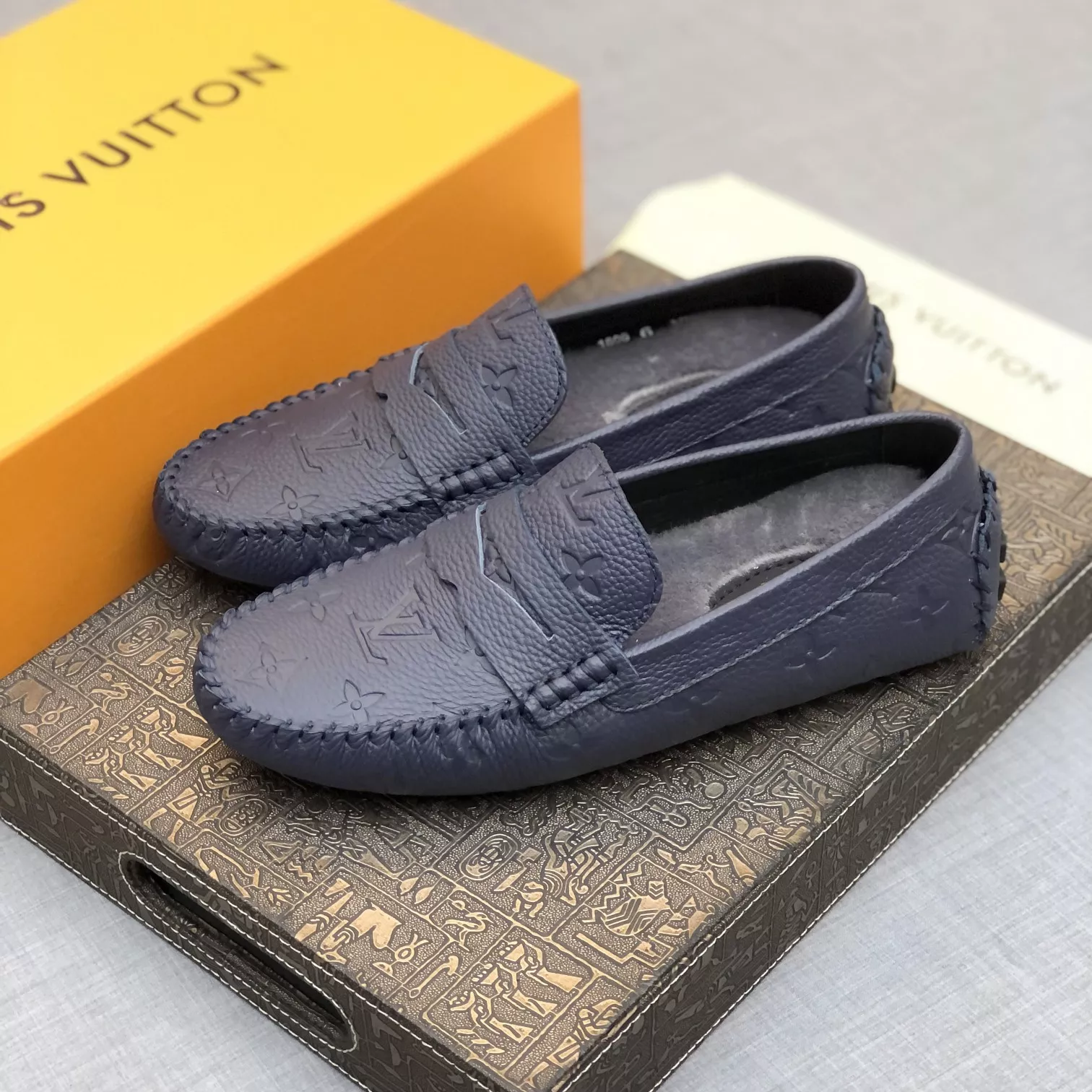 Sleek 9278 Louis Vuitton LV Oxfords Shoes For Men