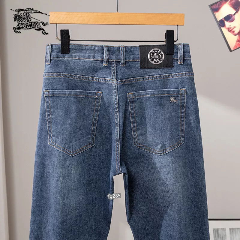 Sleek 9456 Burberry Jeans For Men