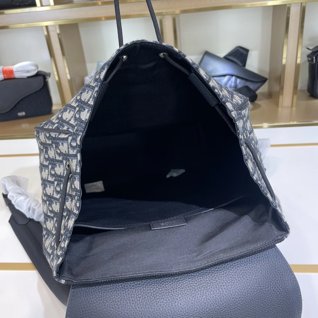 Sleek 949 Christian Dior AAA Man Backpacks