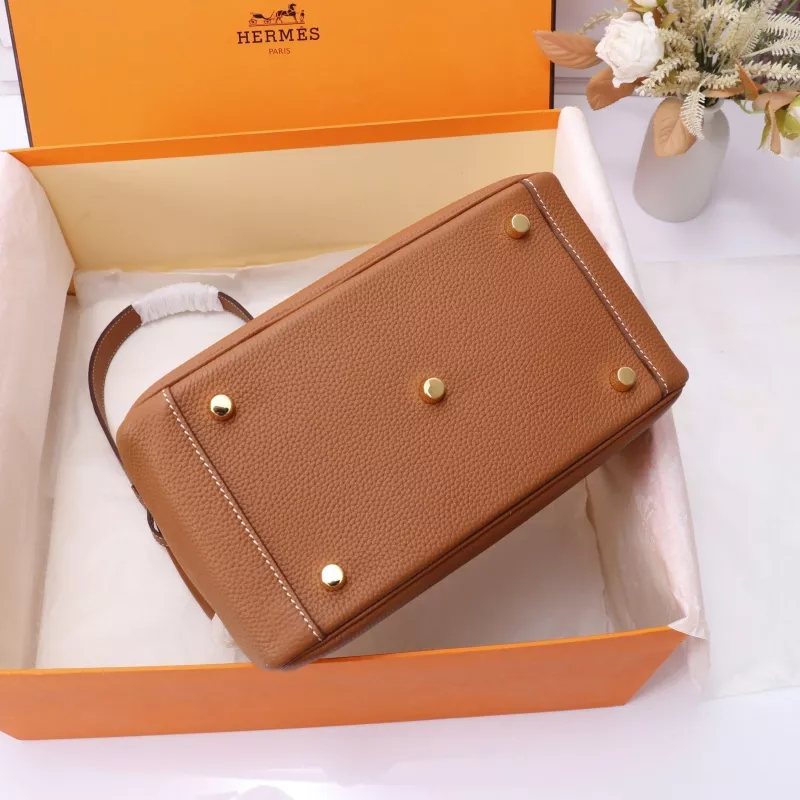 Sleek 9492 Hermes AAA Quality Handbags In Gold For Women