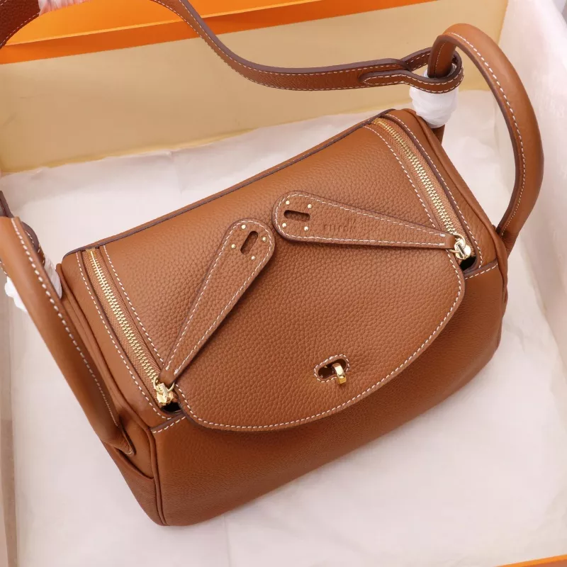 Sleek 9492 Hermes AAA Quality Handbags In Gold For Women