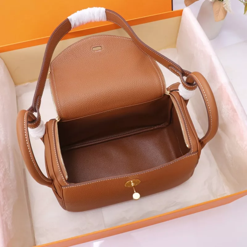 Sleek 9492 Hermes AAA Quality Handbags In Gold For Women