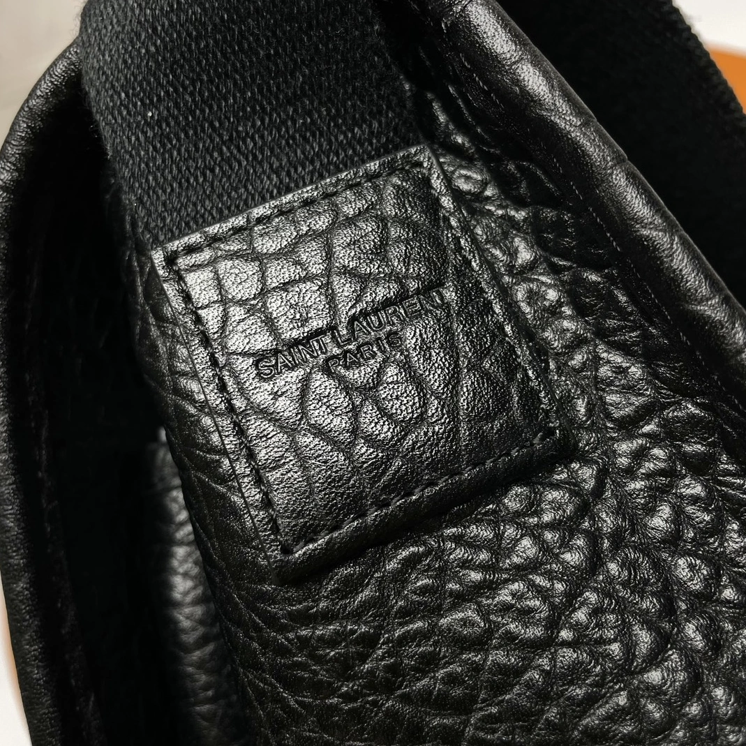 Sleek 9606 Yves Saint Laurent YSL AAA Quality Messenger Bags For Women