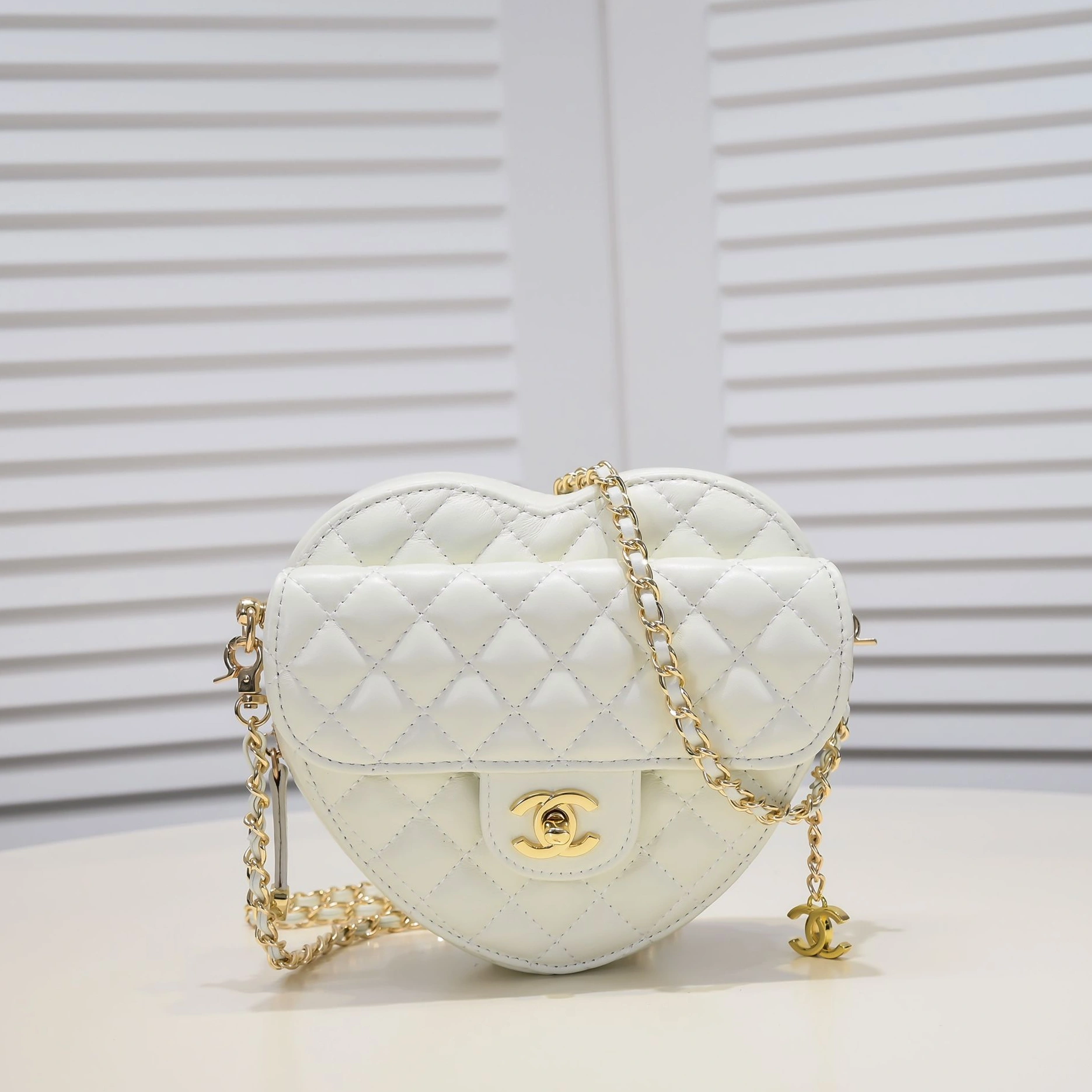 Sleek 9730 Chanel AAA Quality Messenger Bags For Women