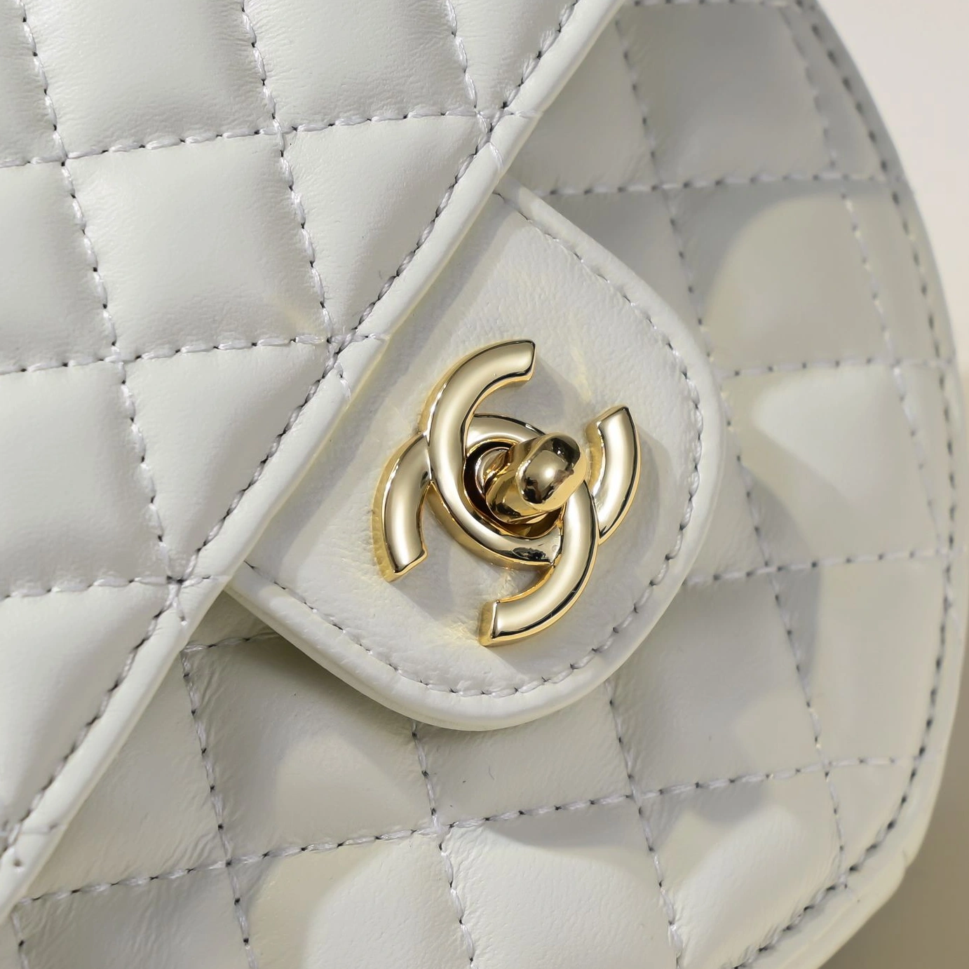 Sleek 9730 Chanel AAA Quality Messenger Bags For Women