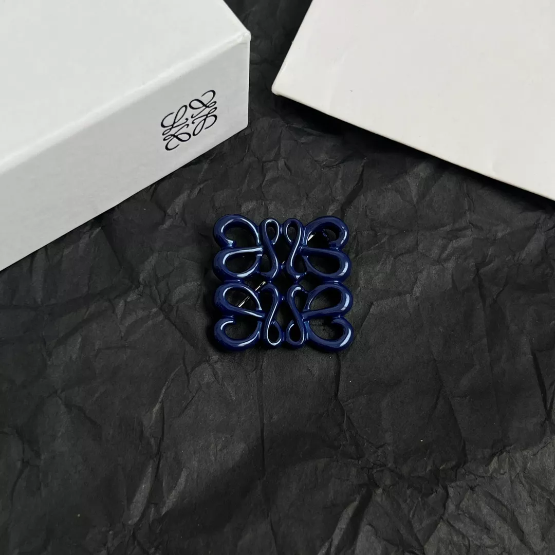 Sleek 9785 LOEWE Brooches For Women