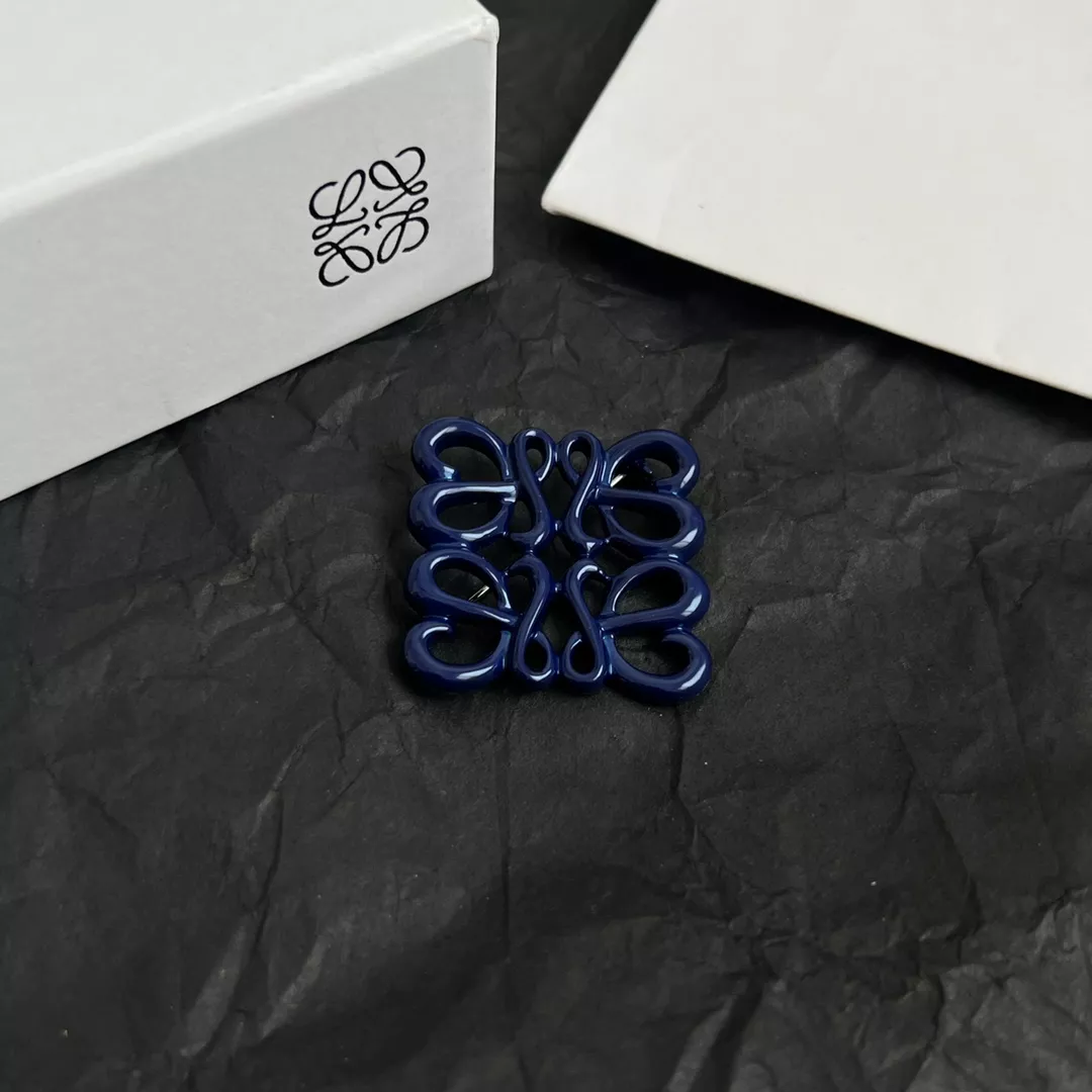 Sleek 9785 LOEWE Brooches For Women