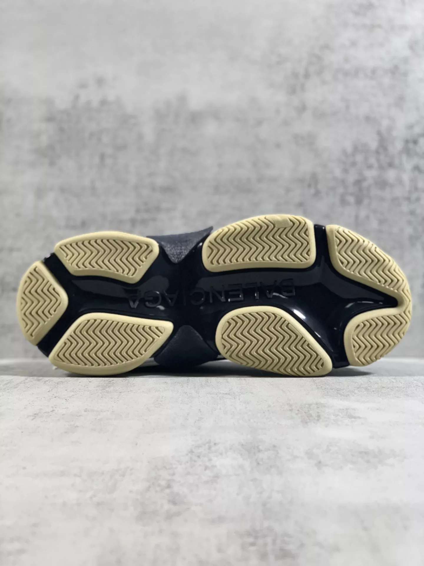 Sleek 9839 Balenciaga Casual Shoes For Men