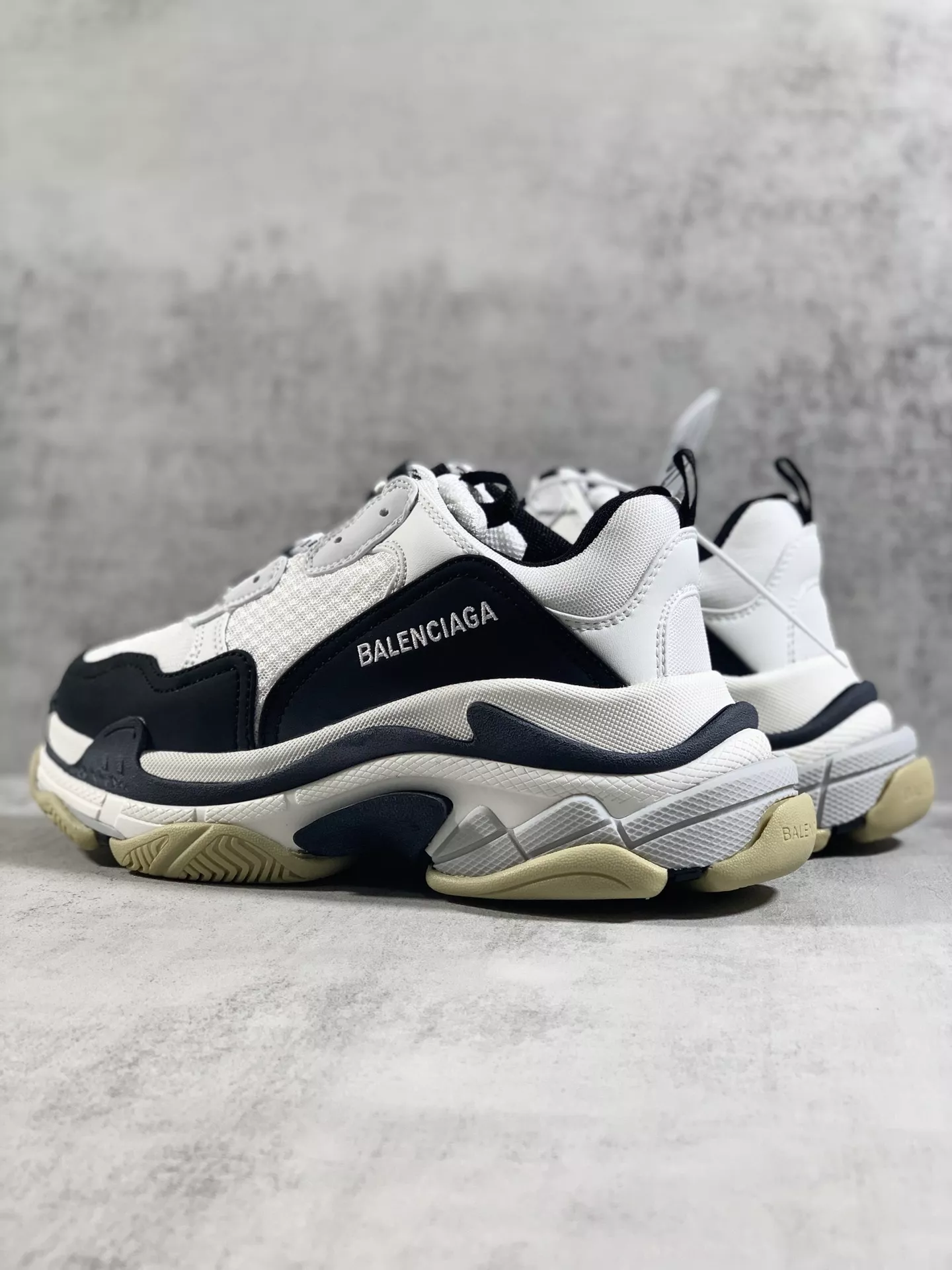 Sleek 9839 Balenciaga Casual Shoes For Men