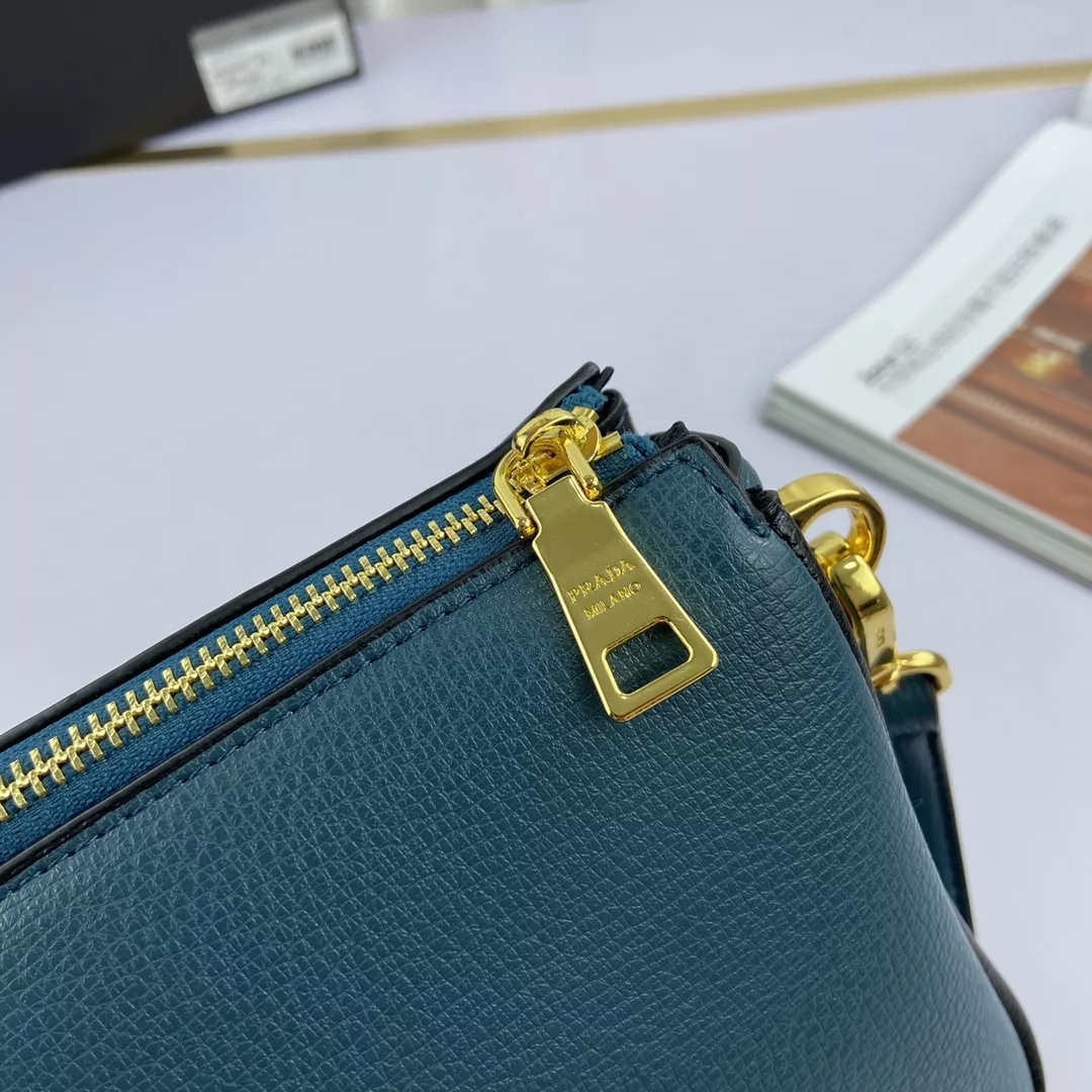 Sleek 9860 Prada AAA Quality Messenger Bags For Women