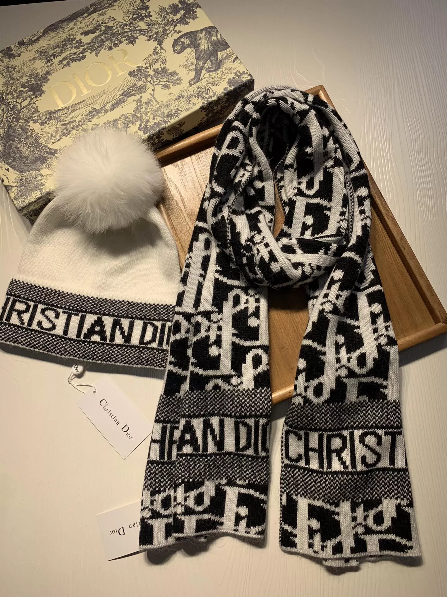 Sleek 9905 Christian Dior Hat and Scarf Set