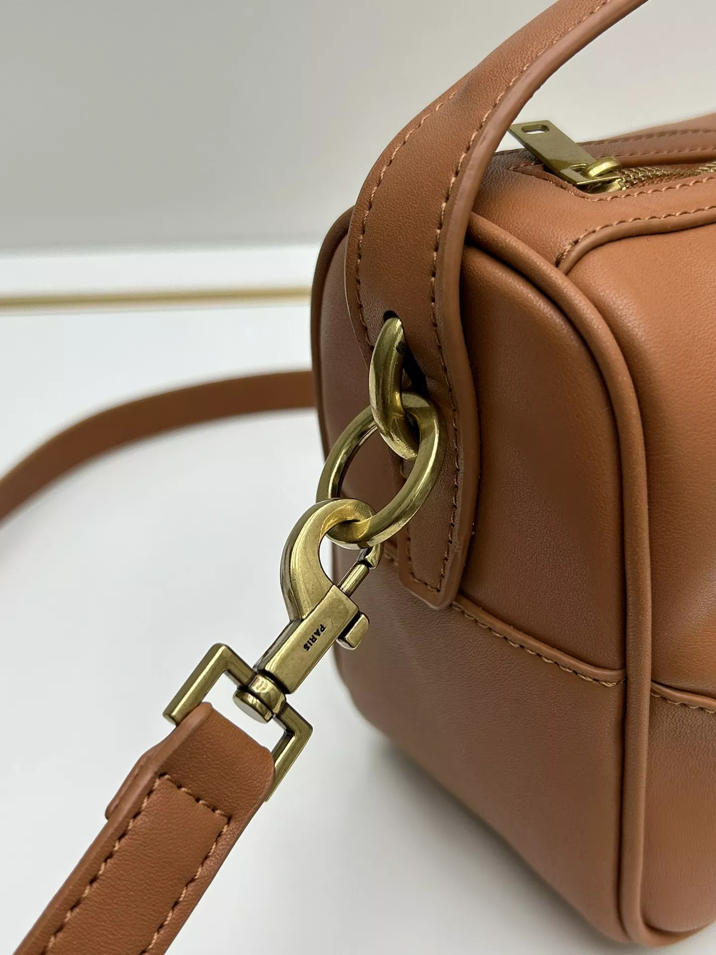 Sleek 9995 Yves Saint Laurent YSL AAA Quality Messenger Bags For Women