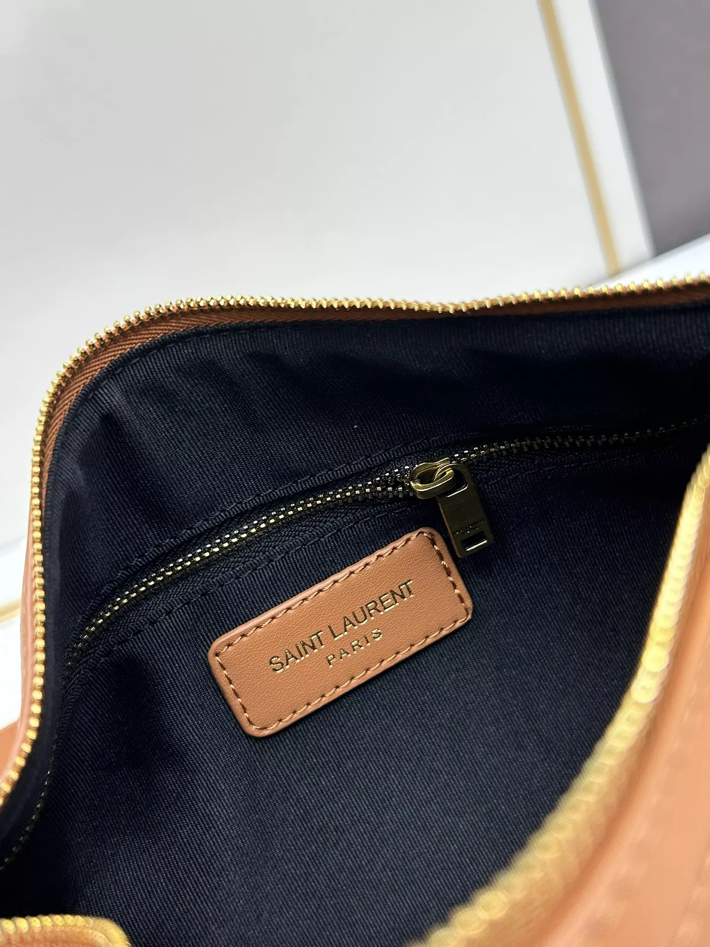 Sleek 9995 Yves Saint Laurent YSL AAA Quality Messenger Bags For Women