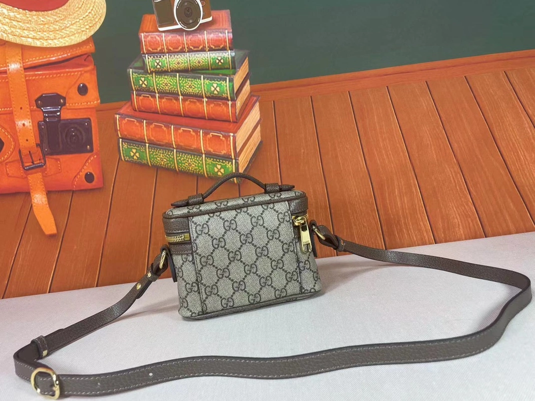 SmartChoice 1026 Gucci AAA Quality Messenger Bags For Women