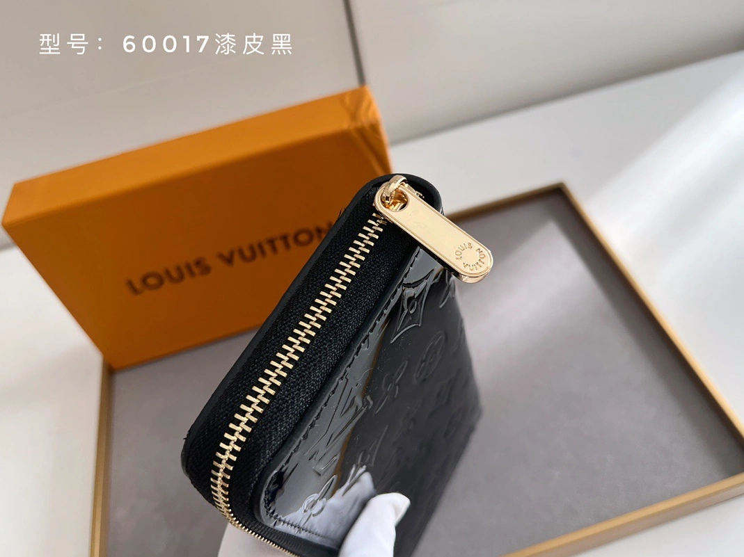 SmartChoice 140 Louis Vuitton AAA Quality Wallets