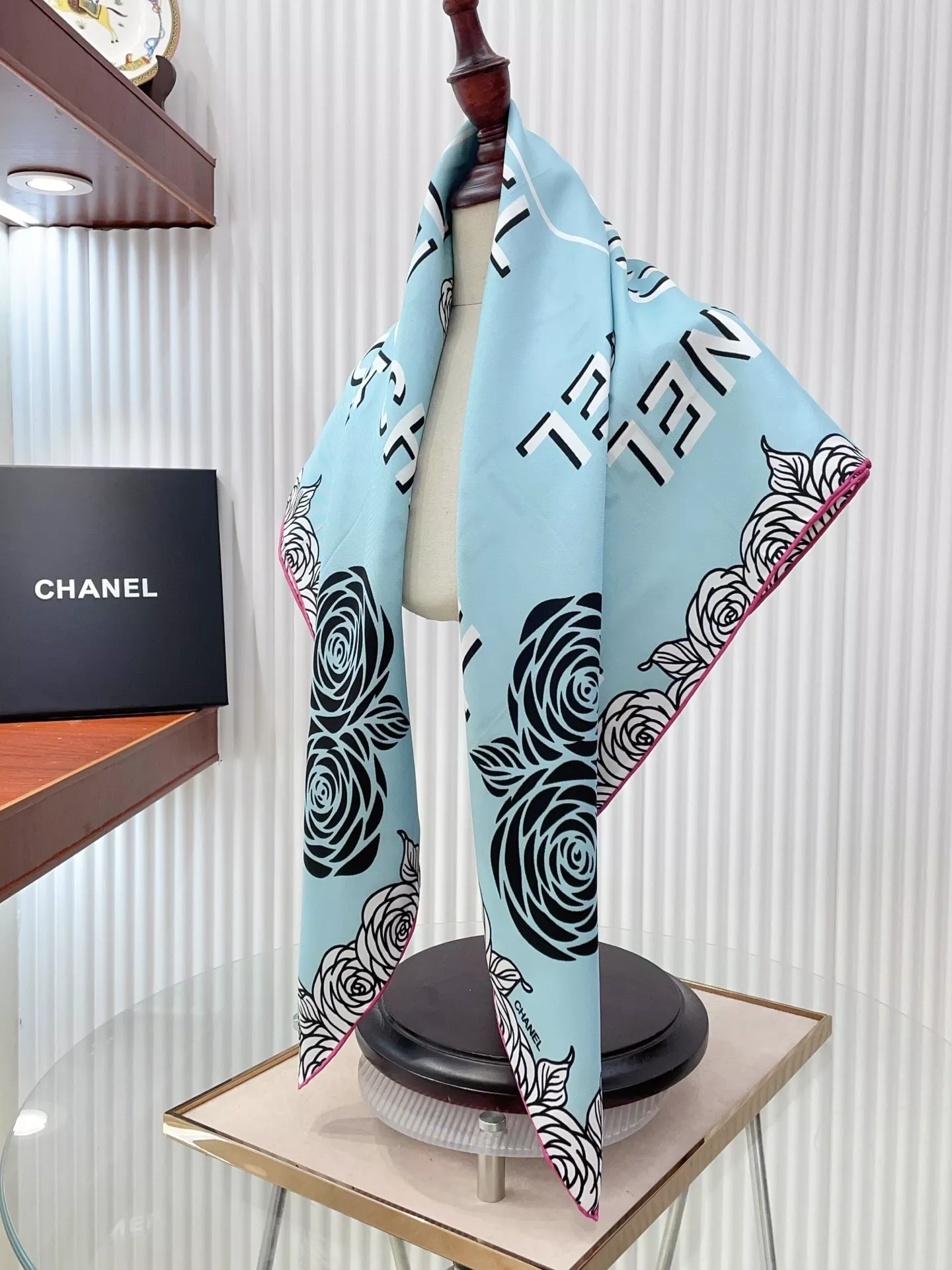 SmartChoice 1435 Chanel Silk Squares