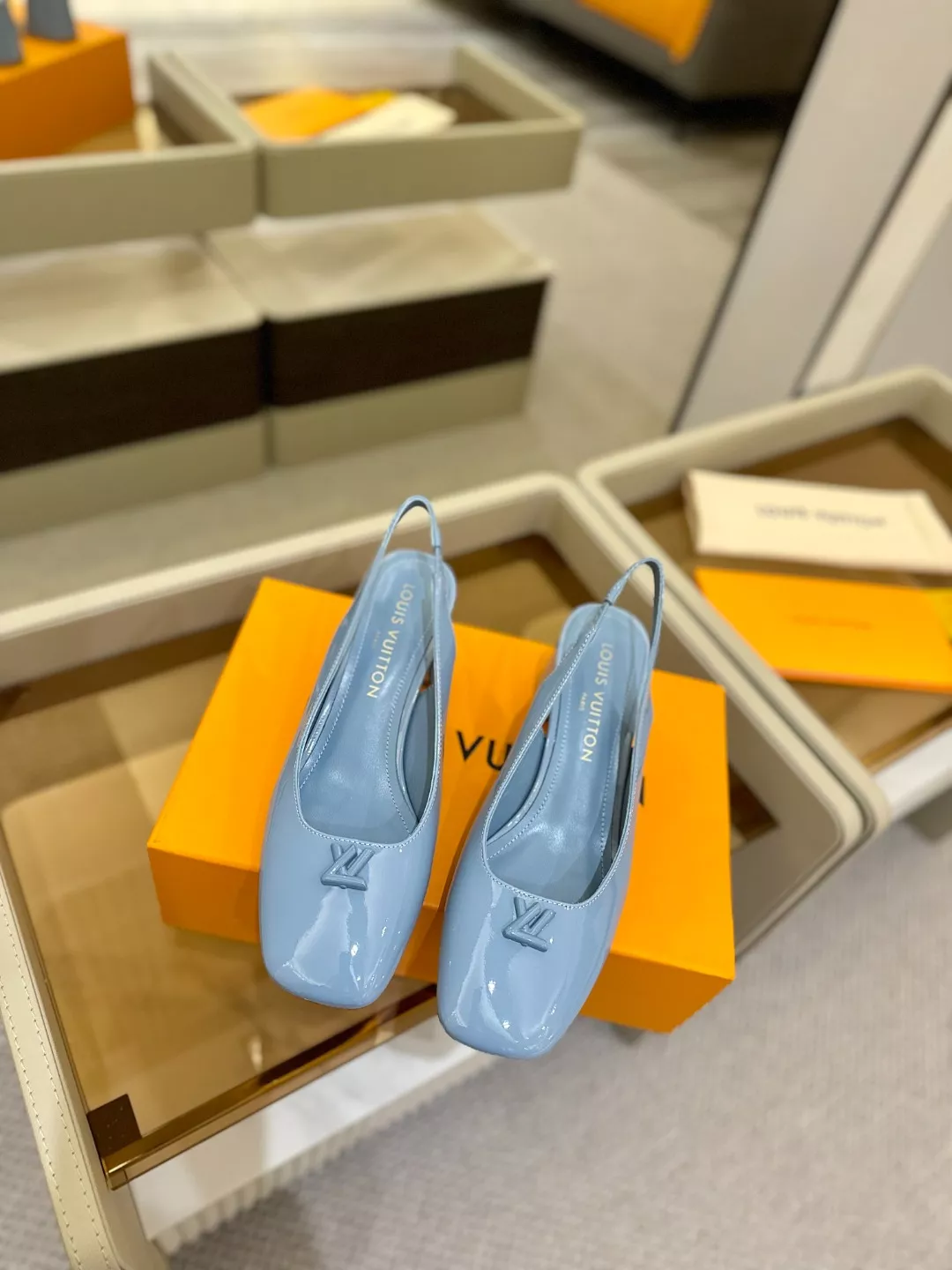 SmartChoice 1657 Louis Vuitton Sandal For Women