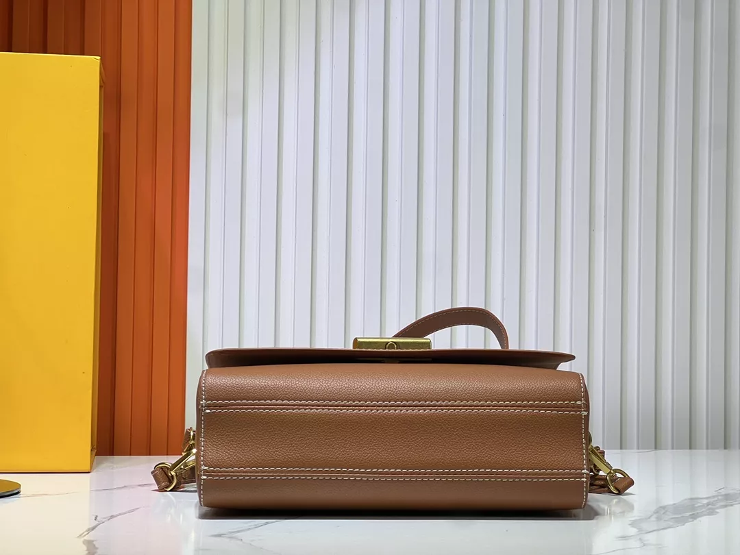 SmartChoice 1732 Louis Vuitton AAA Quality Messenger Bags For Women