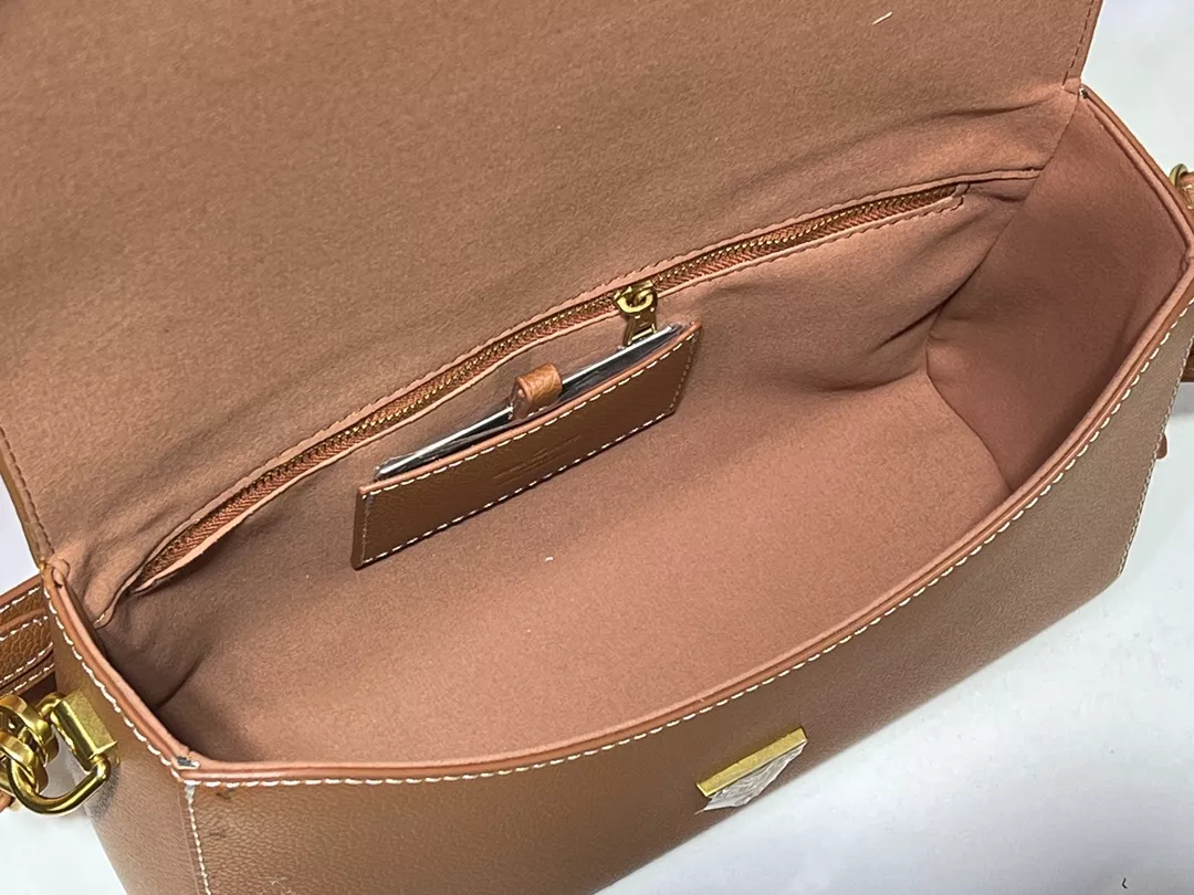 SmartChoice 1732 Louis Vuitton AAA Quality Messenger Bags For Women