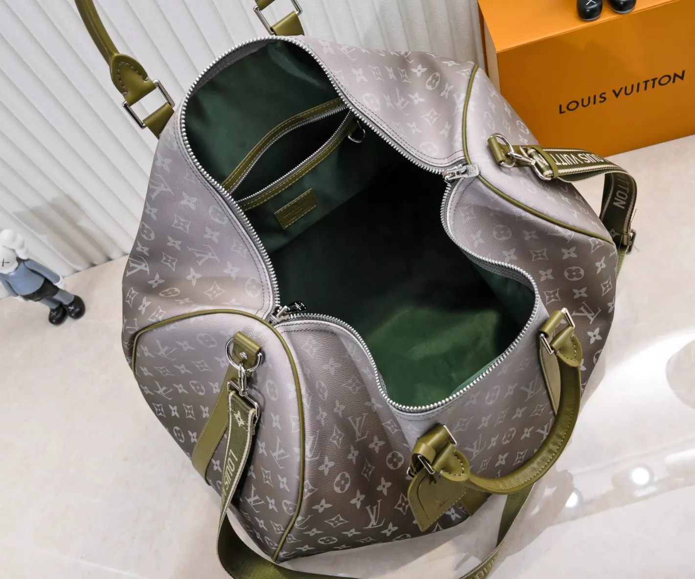 SmartChoice 2418 Louis Vuitton Travel Bags