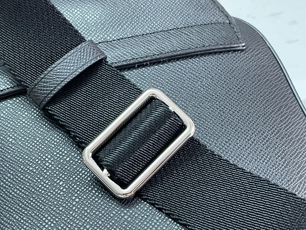 SmartChoice 2681 Louis Vuitton AAA Man Messenger Bags
