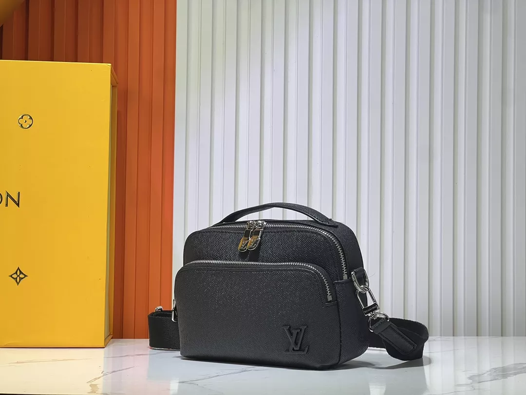 SmartChoice 2821 Louis Vuitton AAA Man Messenger Bags