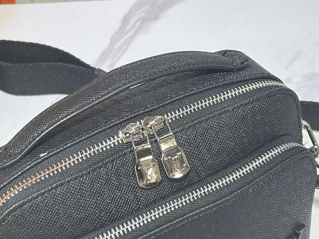 SmartChoice 2821 Louis Vuitton AAA Man Messenger Bags