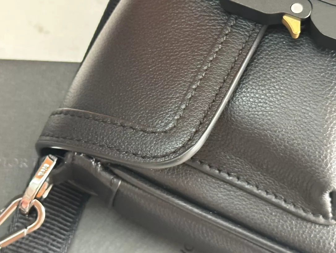 SmartChoice 2847 Christian Dior AAA Man Messenger Bags