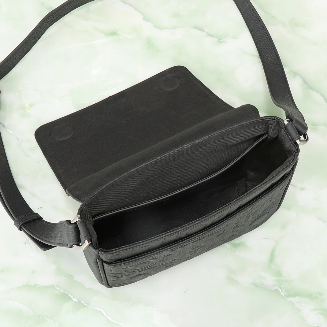 SmartChoice 2943 Christian Dior AAA Man Messenger Bags