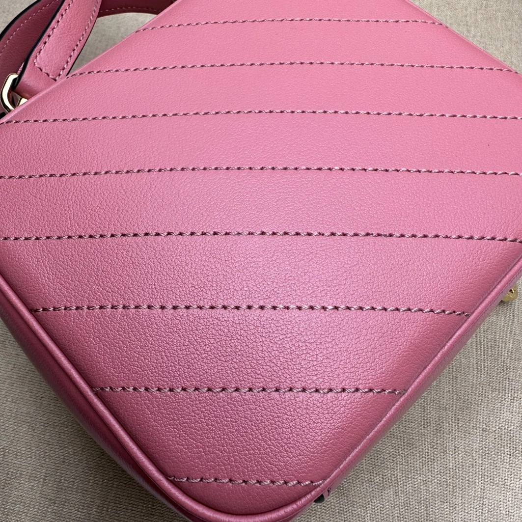 SmartChoice 2960 Gucci AAA Quality Messenger Bags For Women