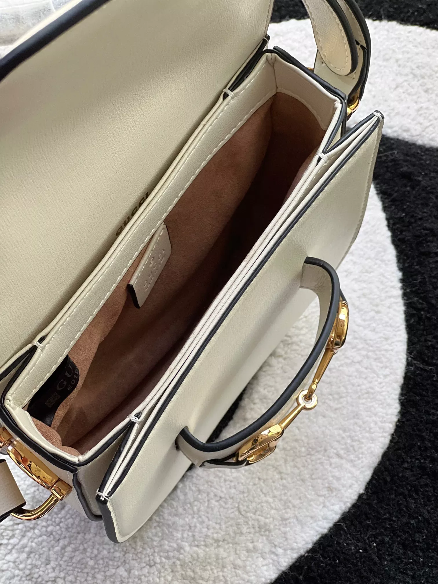 SmartChoice 3464 Gucci AAA Quality Messenger Bags For Women