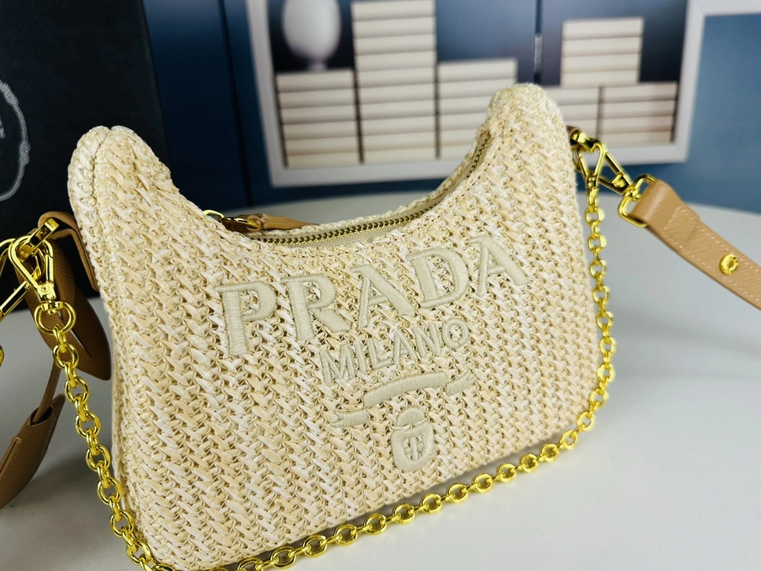 SmartChoice 3643 Prada AAA Quality Messenger Bags For Women