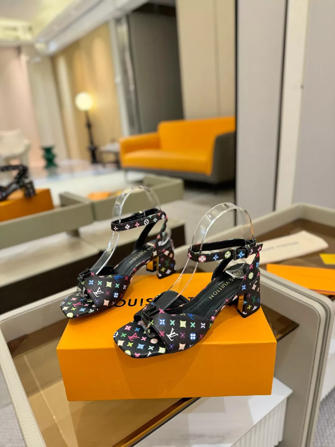 SmartChoice 3839 Louis Vuitton Sandal For Women