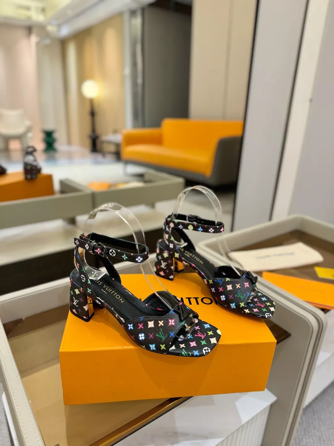 SmartChoice 3839 Louis Vuitton Sandal For Women