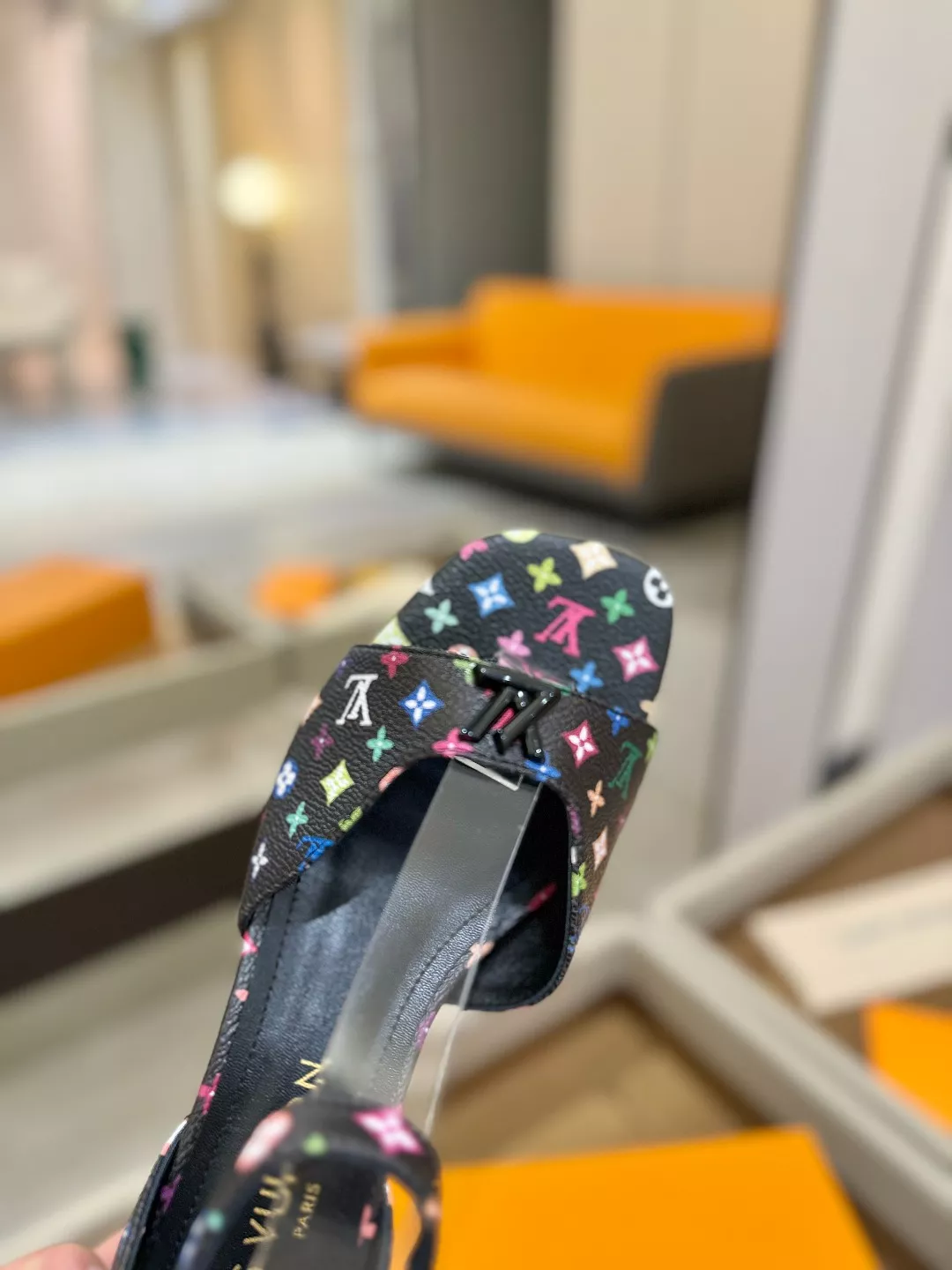 SmartChoice 3839 Louis Vuitton Sandal For Women