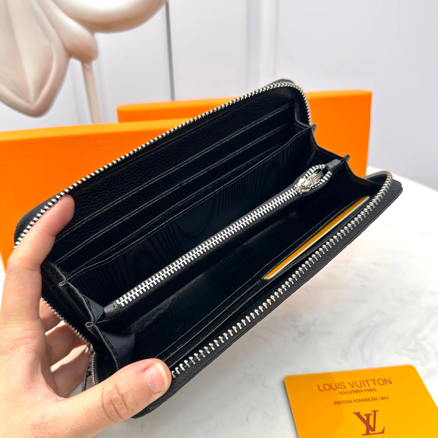 SmartChoice 4126 Louis Vuitton AAA Man Wallets
