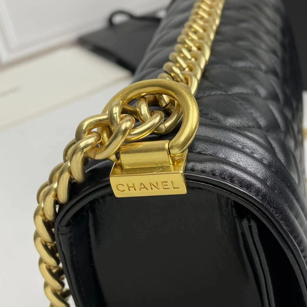 SmartChoice 417 Chanel AAA Quality Messenger Bags For Women