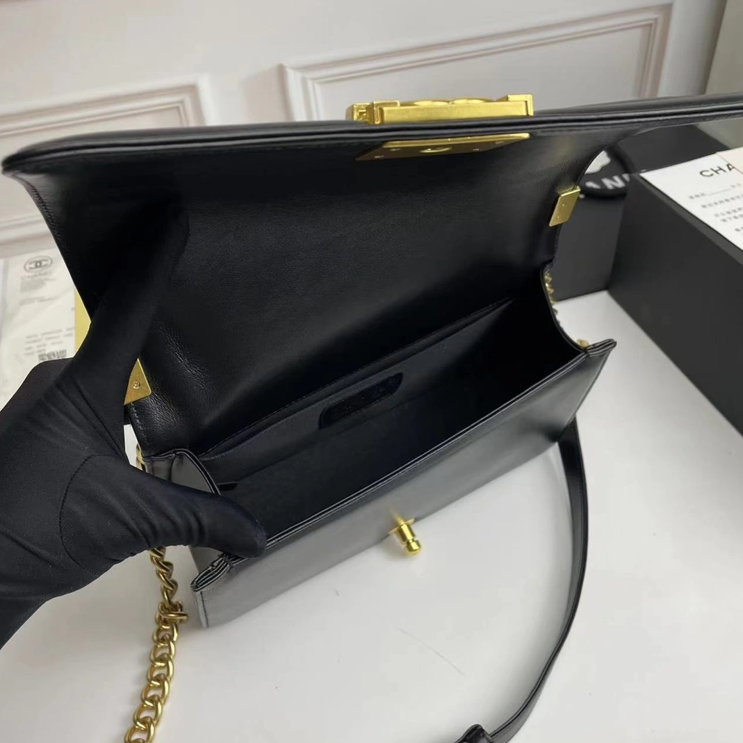 SmartChoice 417 Chanel AAA Quality Messenger Bags For Women