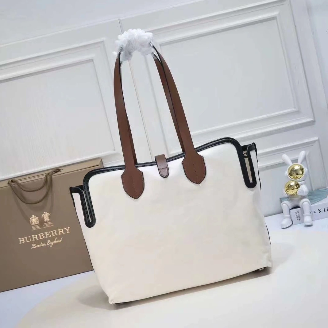SmartChoice 4384 Burberry AAA Quality Shoulder Bags For Women