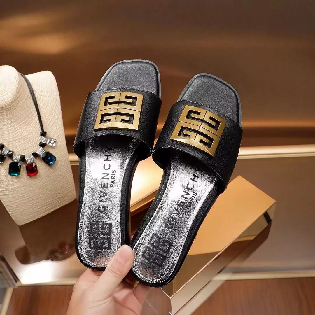 SmartChoice 4713 Givenchy Slippers For Women