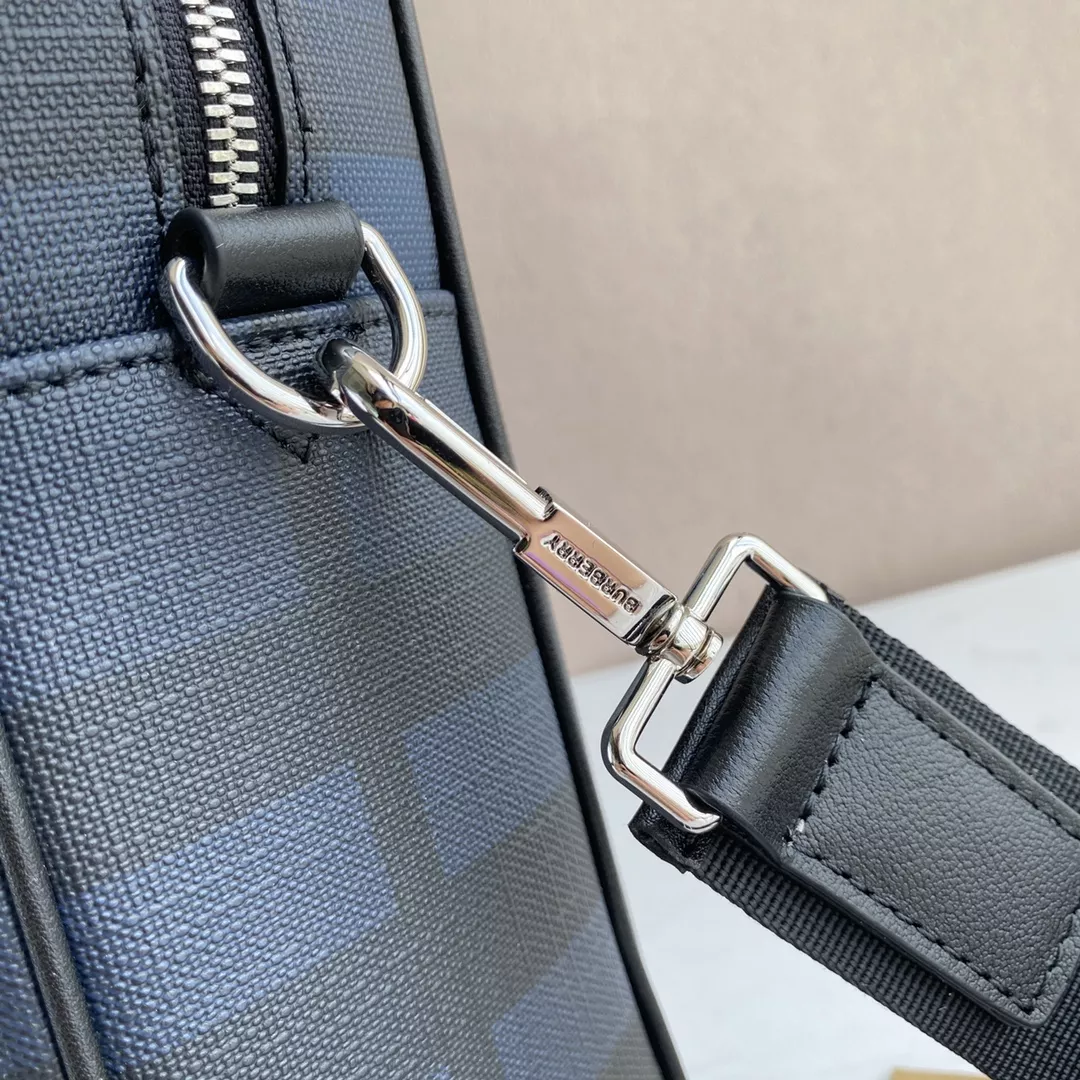 SmartChoice 5304 Burberry AAA Man Handbags