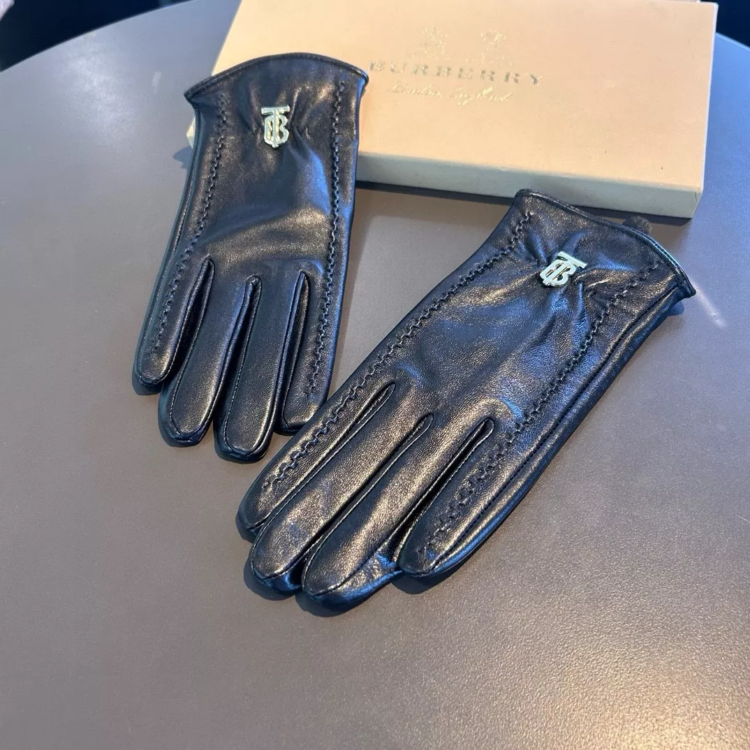 SmartChoice 5510 Burberry Gloves For Women