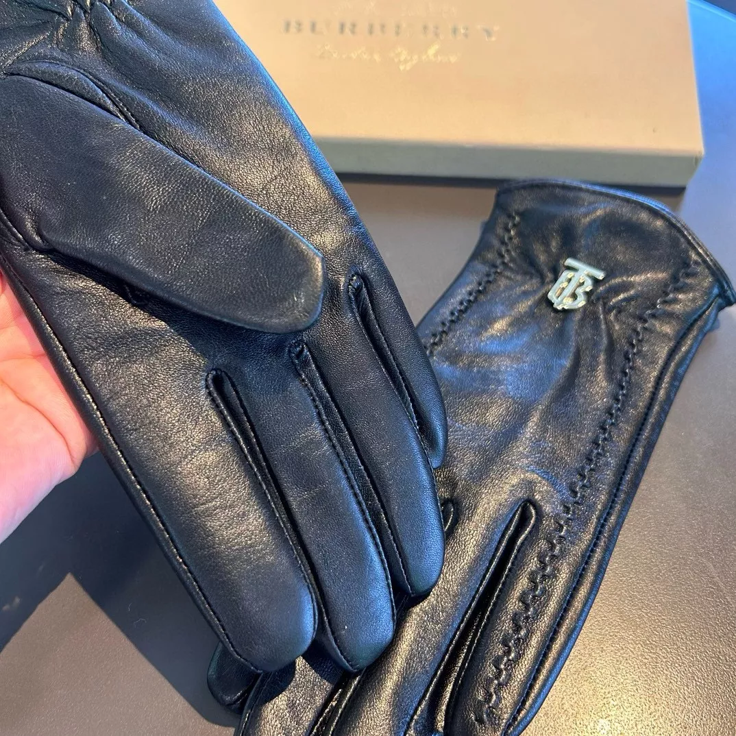 SmartChoice 5510 Burberry Gloves For Women