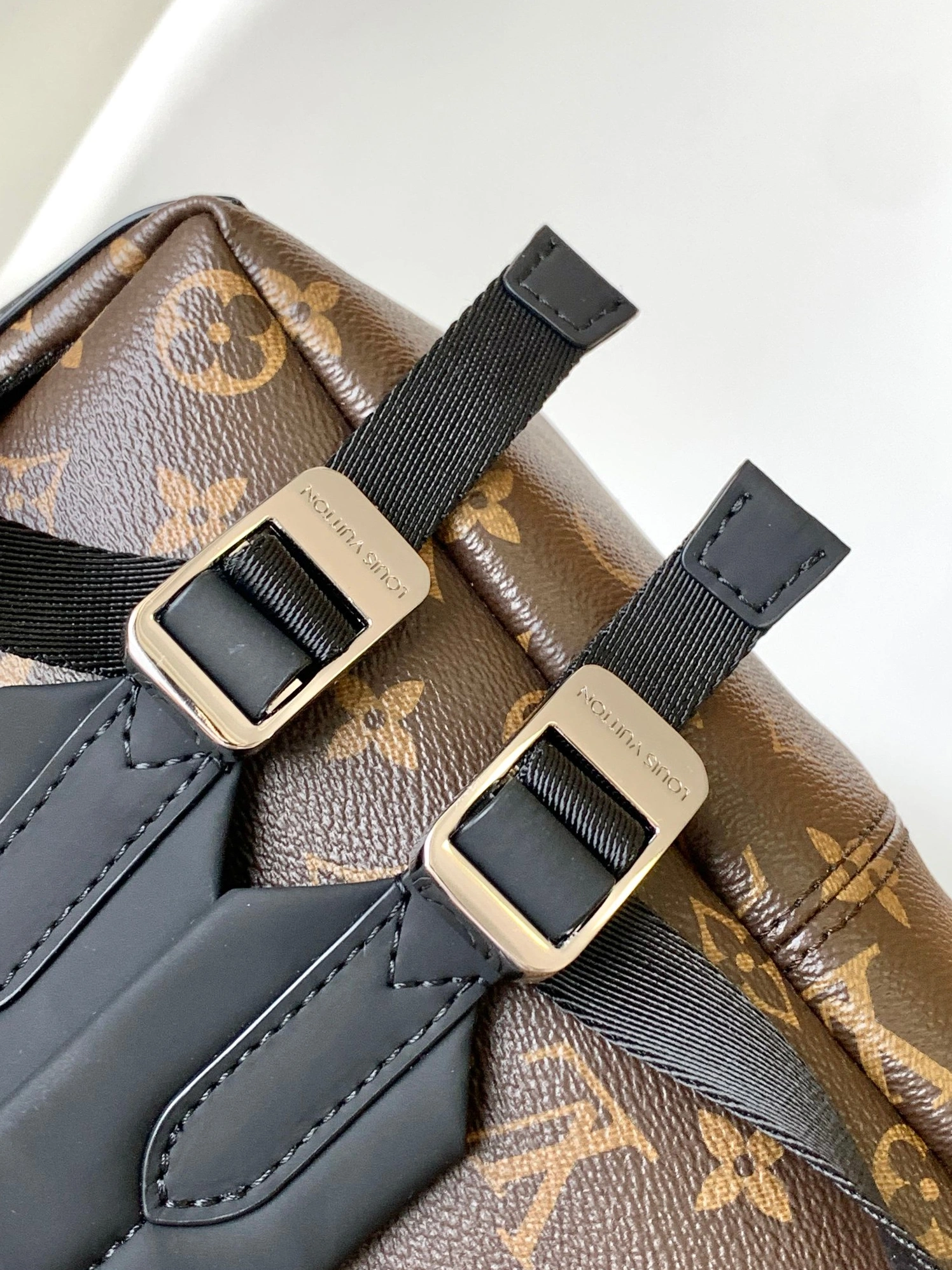SmartChoice 5694 Louis Vuitton LV AAA Man Backpacks