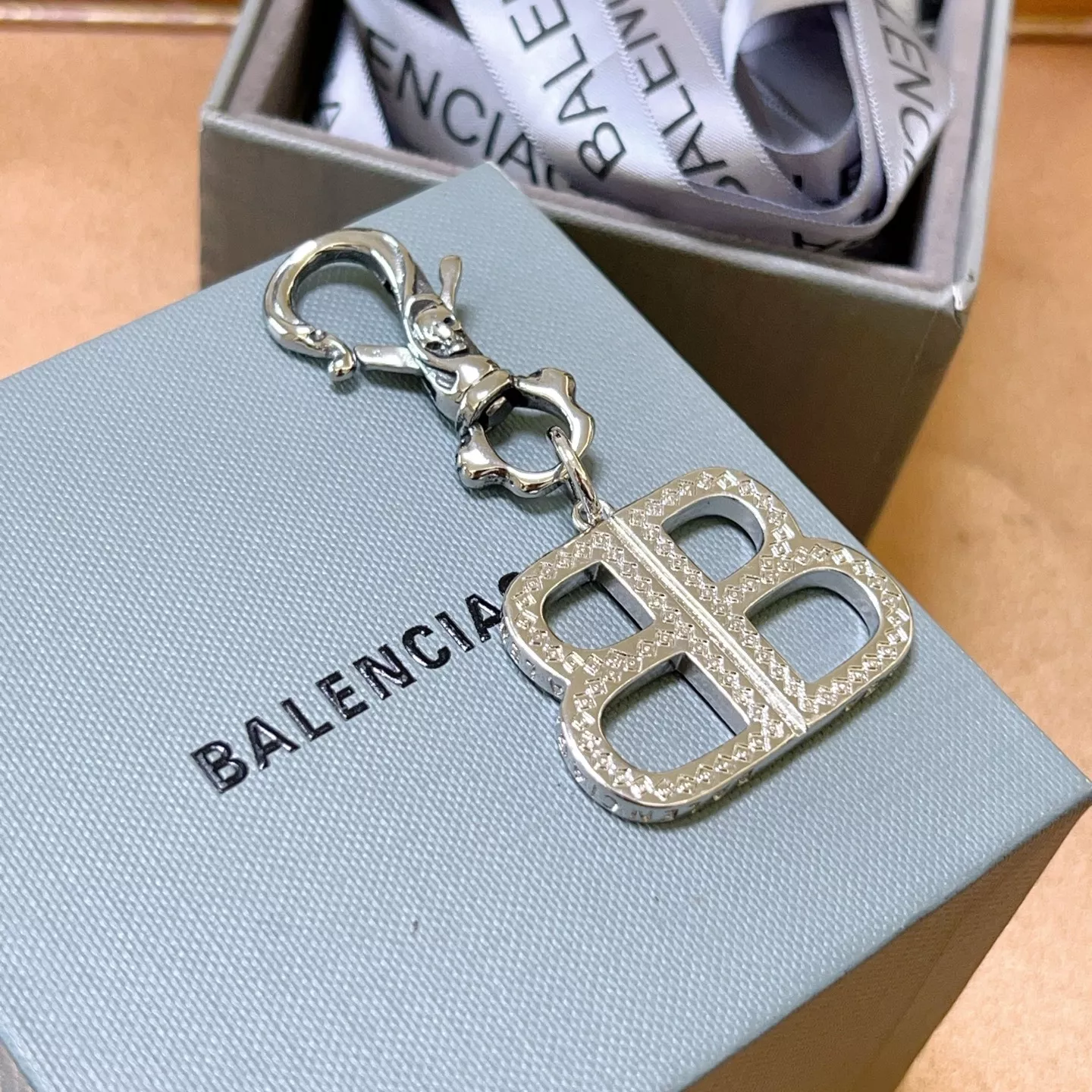 SmartChoice 5946 Balenciaga Key Holder And Bag Buckle