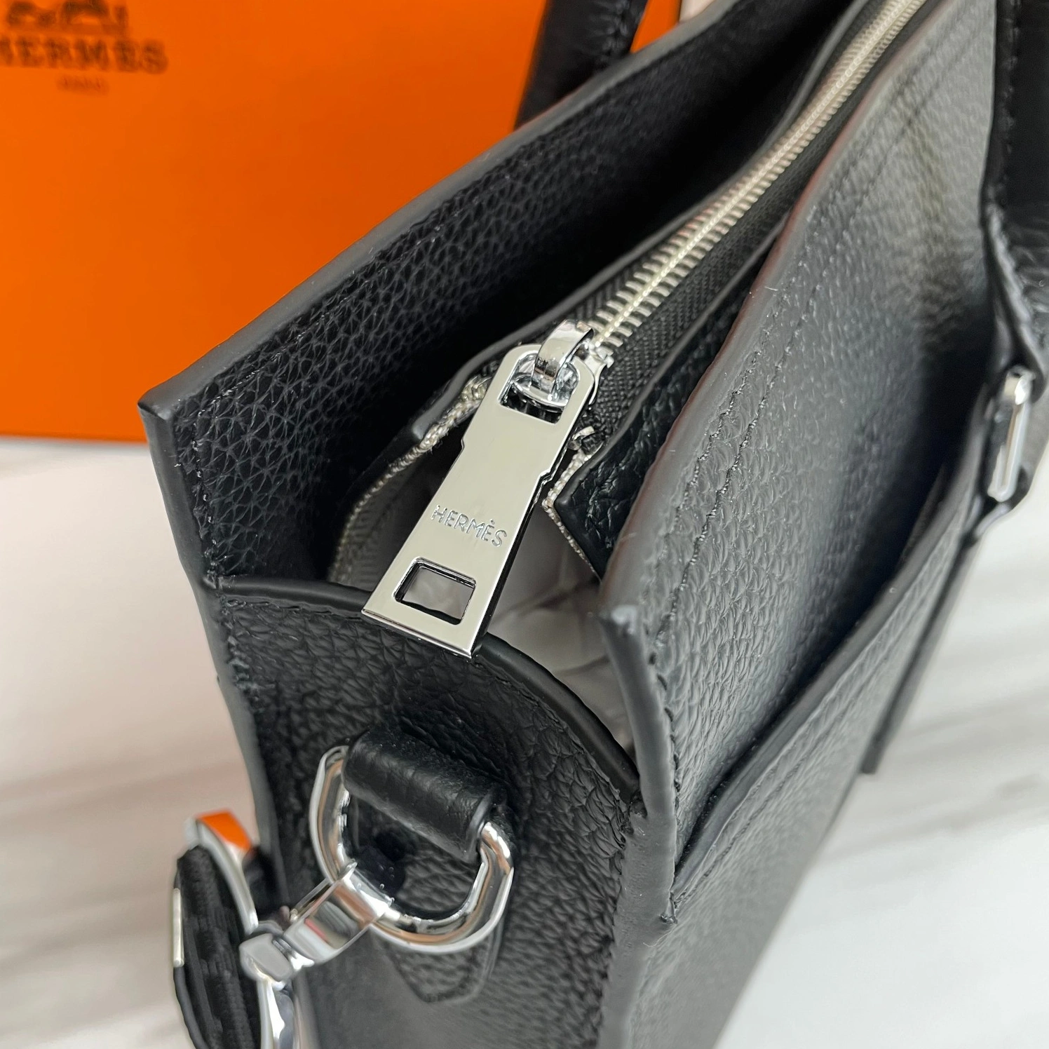 SmartChoice 6173 Hermes AAA Man Handbags