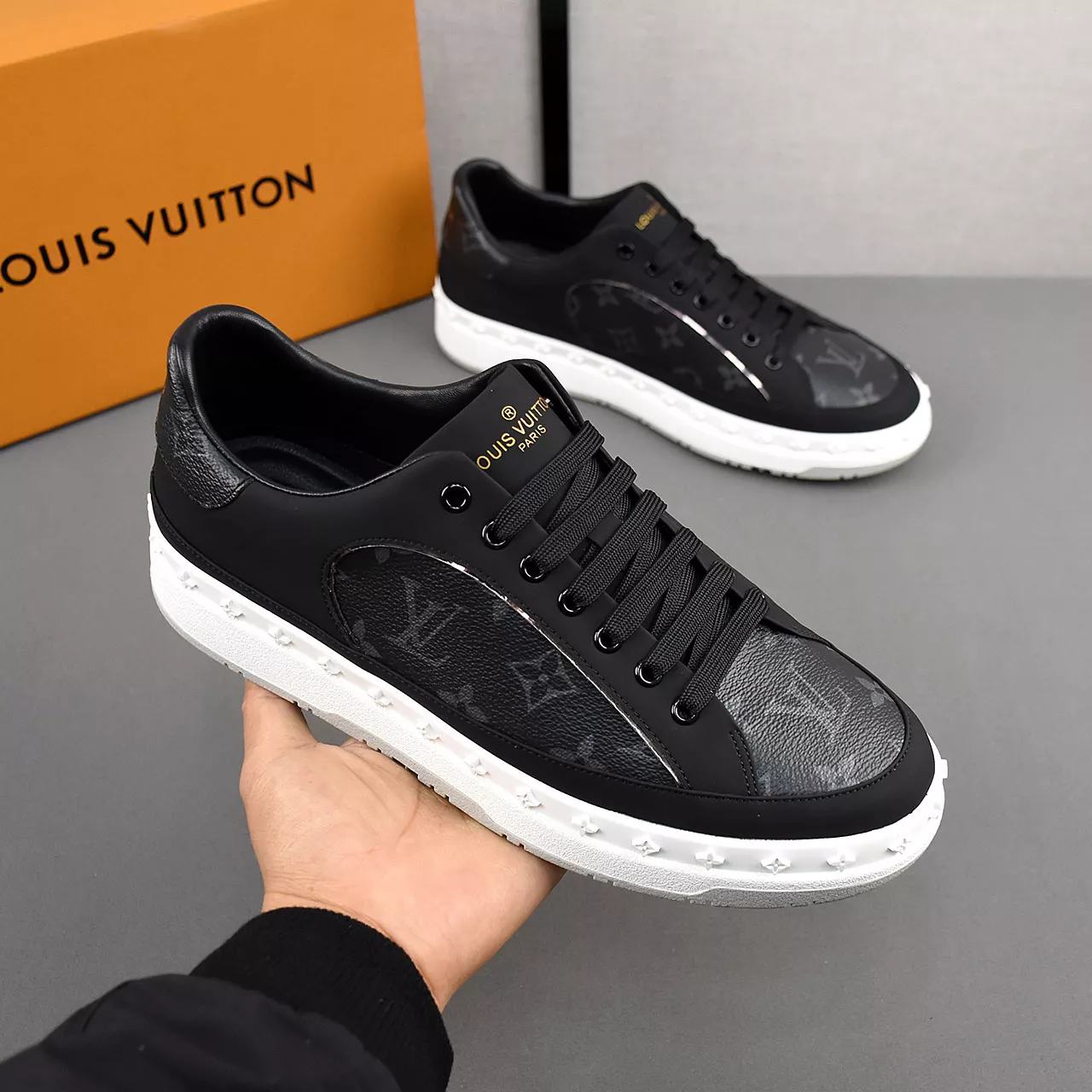 SmartChoice 6988 Louis Vuitton Casual Shoes For Men
