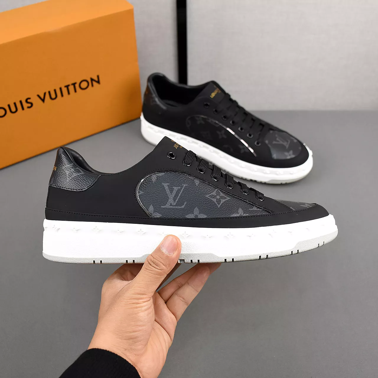 SmartChoice 6988 Louis Vuitton Casual Shoes For Men