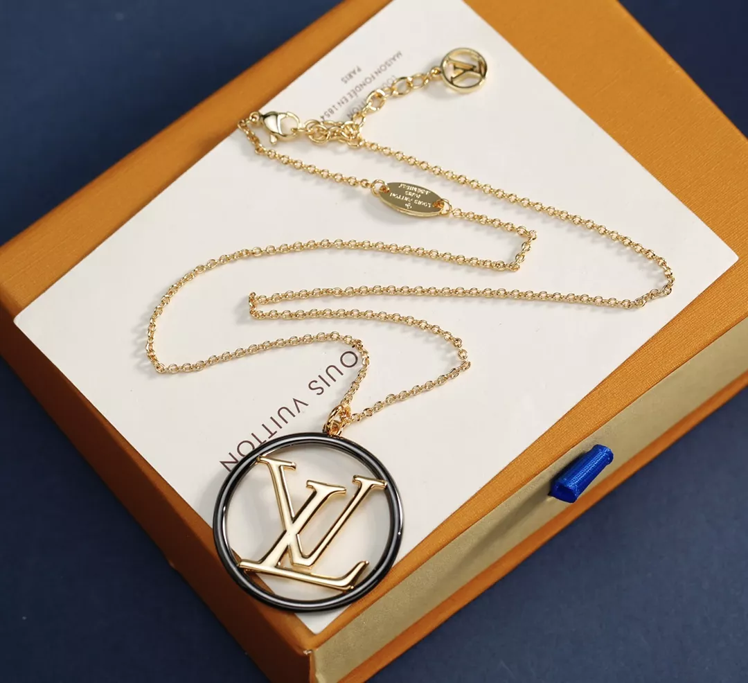SmartChoice 6989 Louis Vuitton Necklaces
