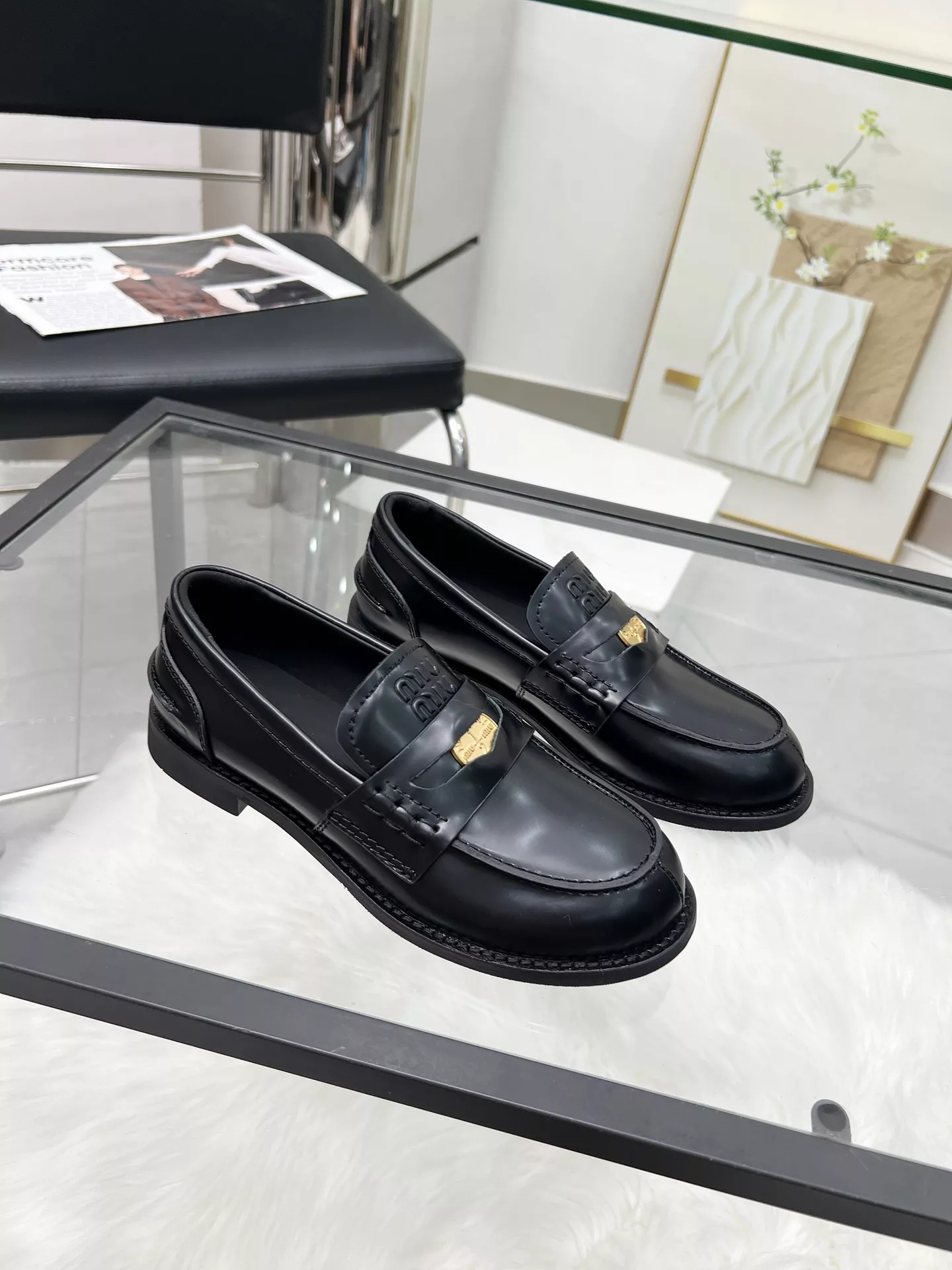 SmartChoice 7069 MIU MIU Leather Shoes For Women